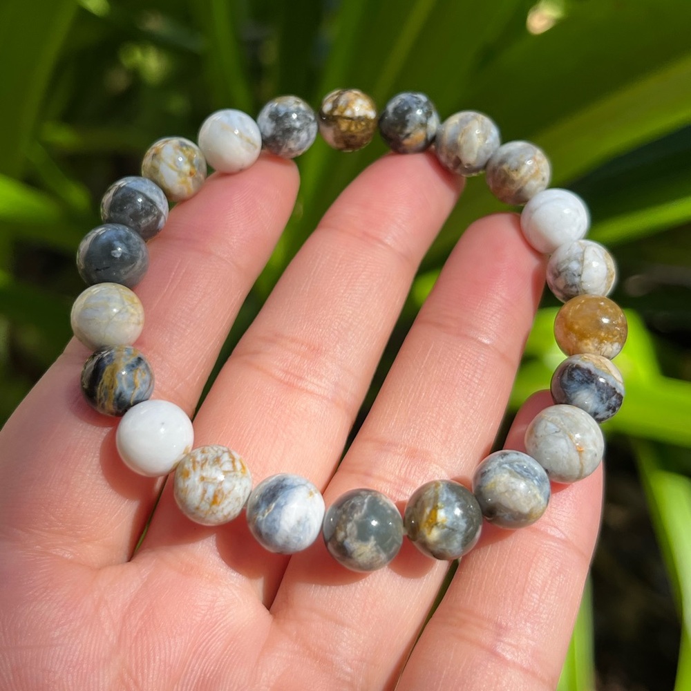 9mm stretchable‎ blue opal bracelet